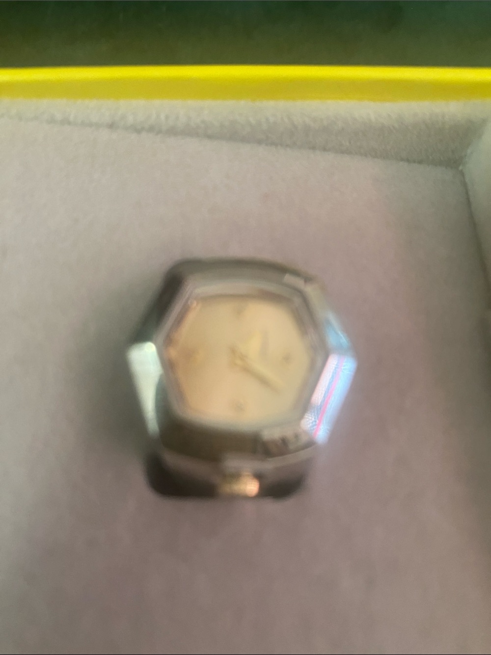Kendra Scott watch ring 💍 gold plated very sheik - Picture 2 of 4